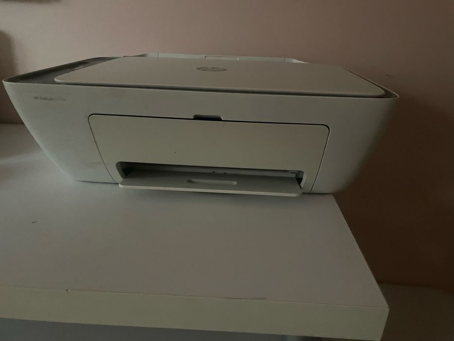 Цветен принтер HP Deskjet 2720e