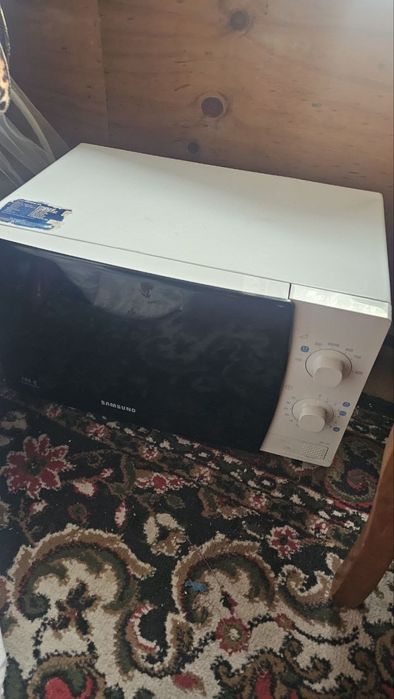 Mikrovalnovka Samsung