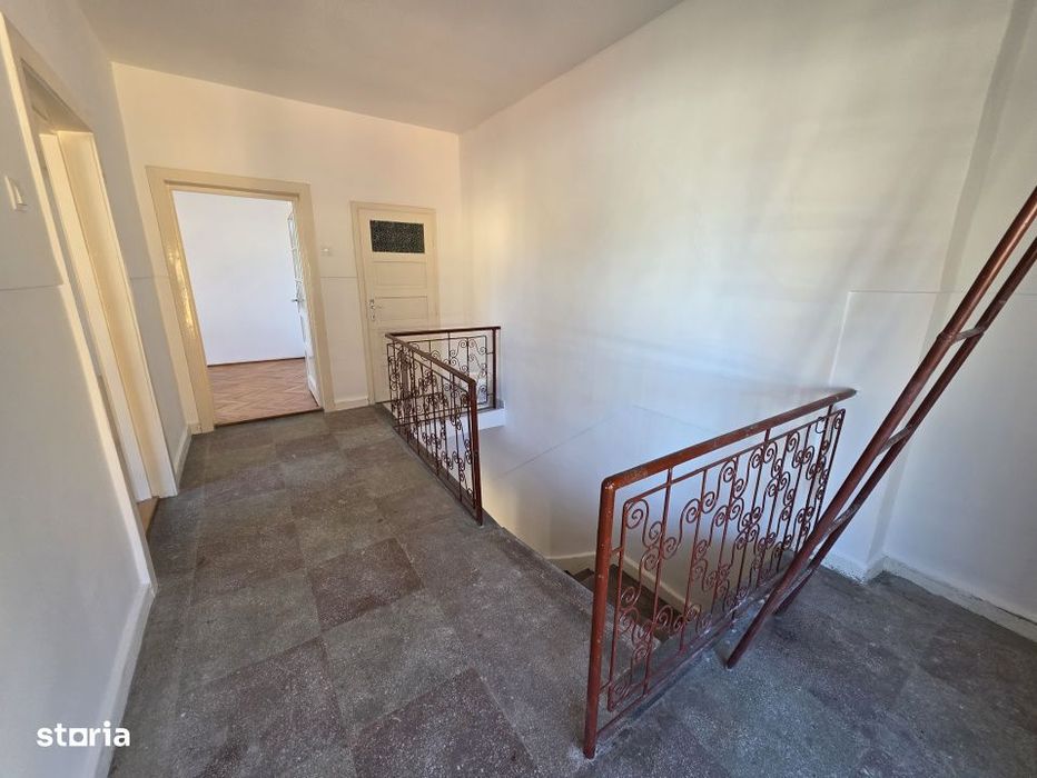 Casa de inchiriat | 130 mp | 2 parcari | Andrei Muresanu