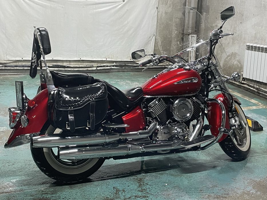 Yamaha XVS-1100 V-STAR