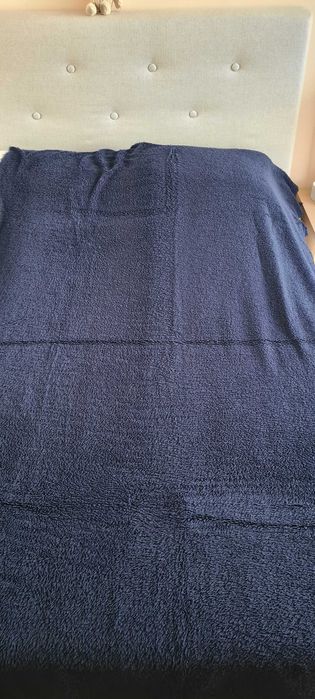 Китеник за спалня - зелен (вълнен) и за единично легло - тъмно син