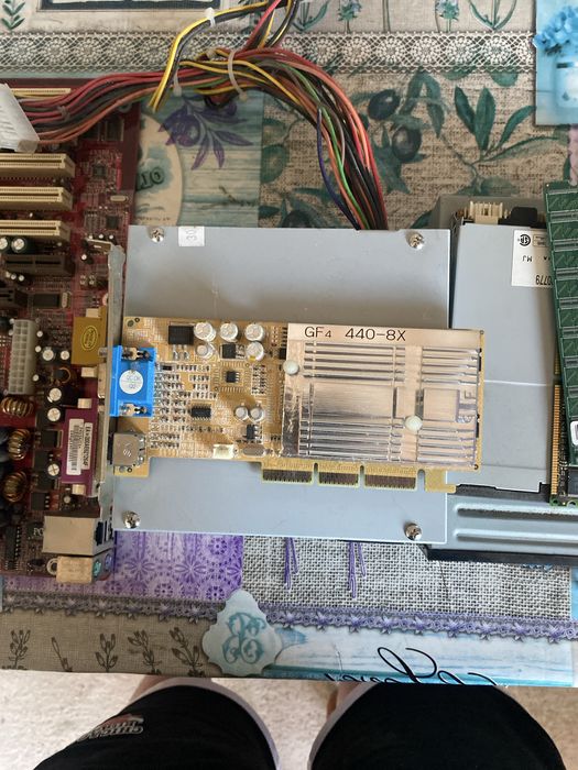 piese pc anii 2000