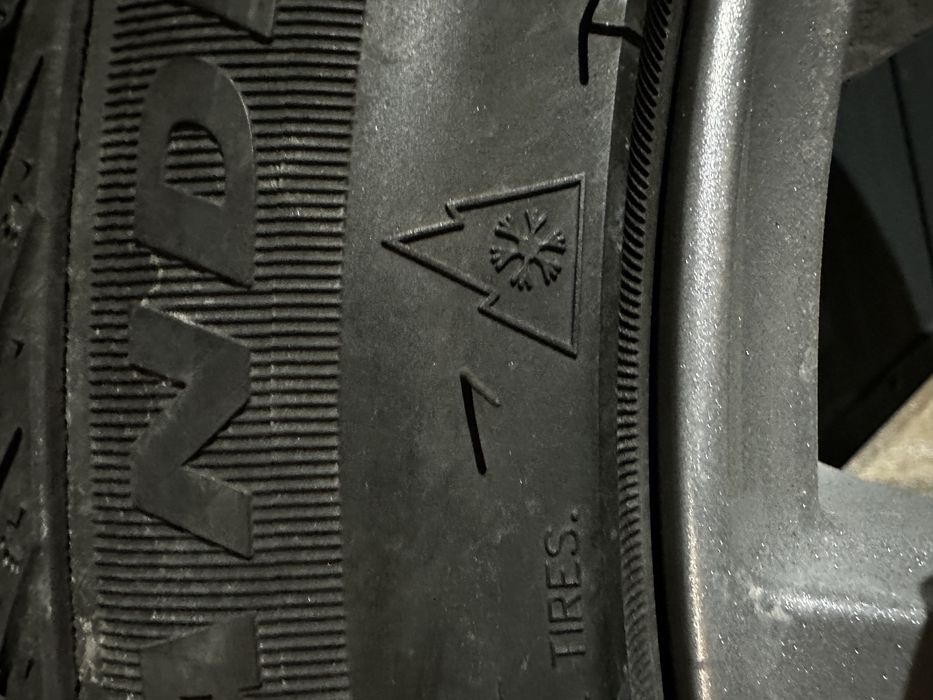 Set anvelope vara 225/45/R17