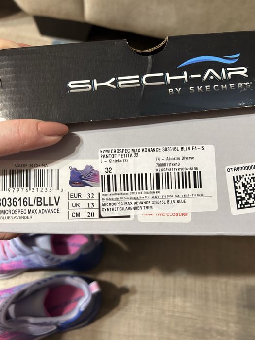 Sneakers Skechers fetita marime 32