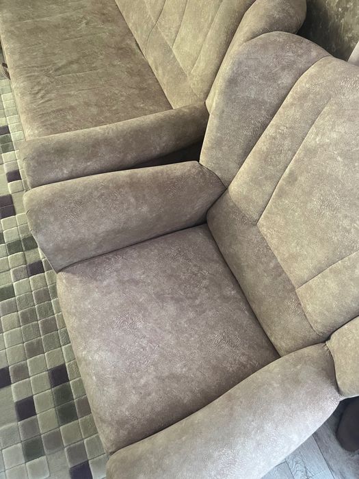 Продам угловой диван в хорошем состоянии