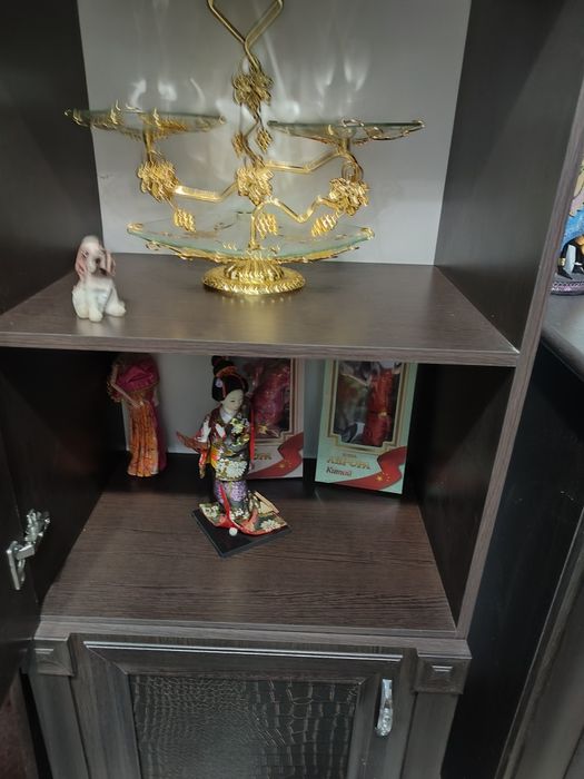 Картины переливающиеся , статуэткии