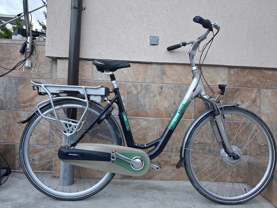 Vând bicicletă electrică
