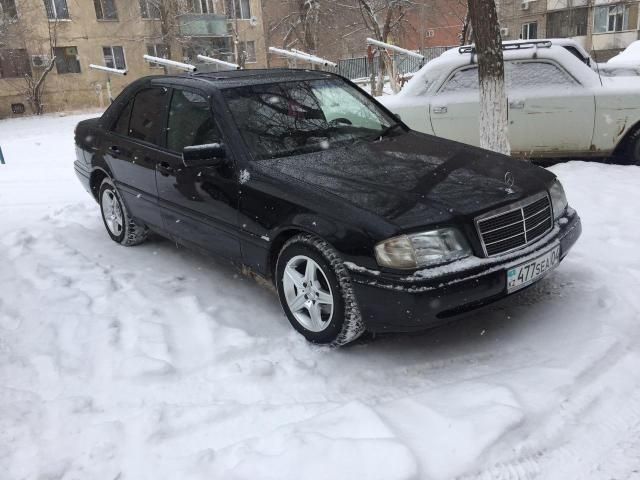 Продам Мерседес w202 под проект