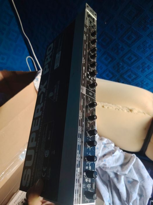 кроссовера Behringer SUPER-X PRO CX3400