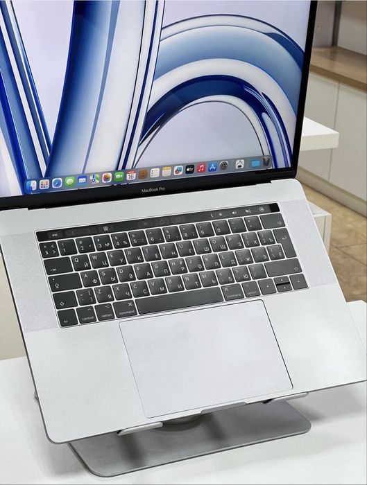 MacBook Pro Touchbar | 16Gb озу