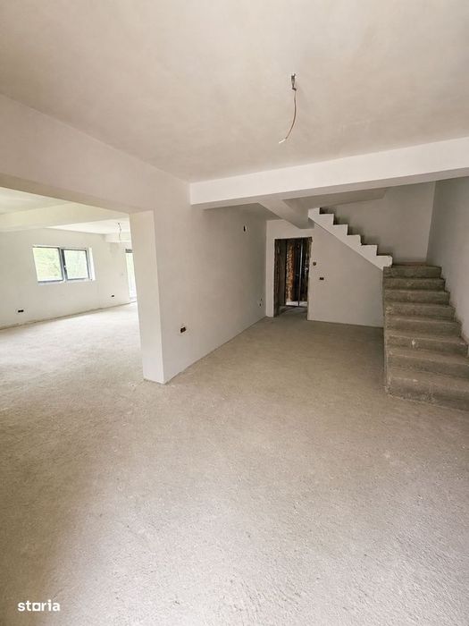 Casă mare Vișani 230 mp | 3 dormitoare + living 60 mp | teren 610 mp