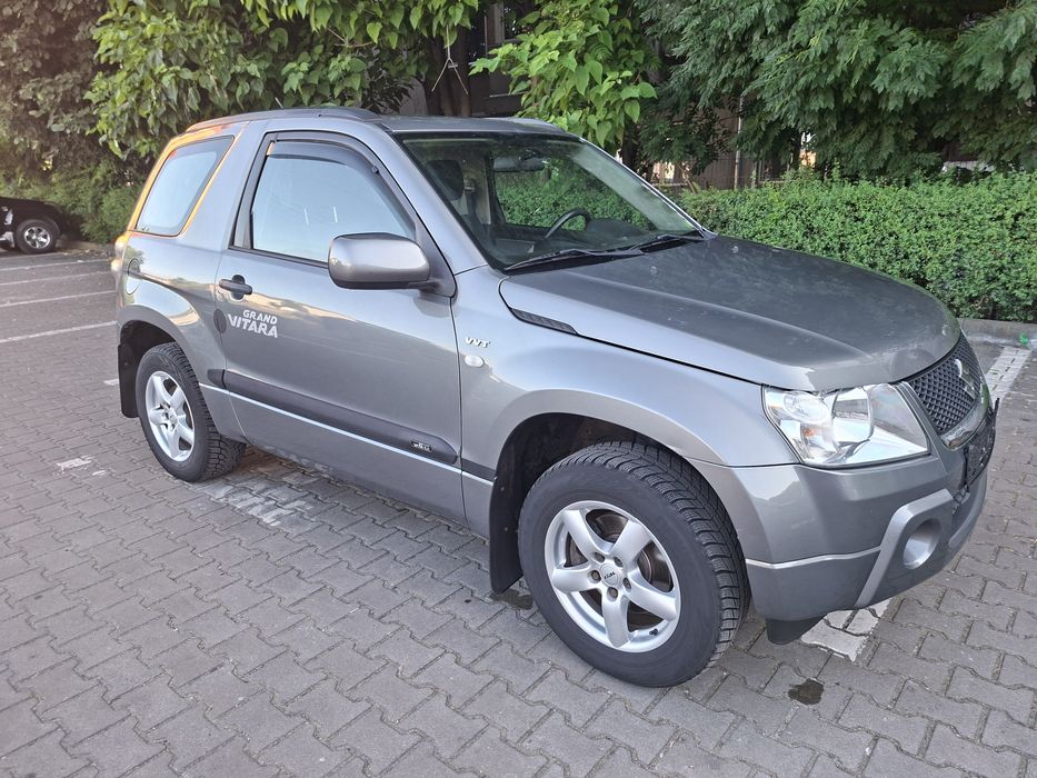 Vând Suzuki Grand Vitara 1.6 Benzină 4x4