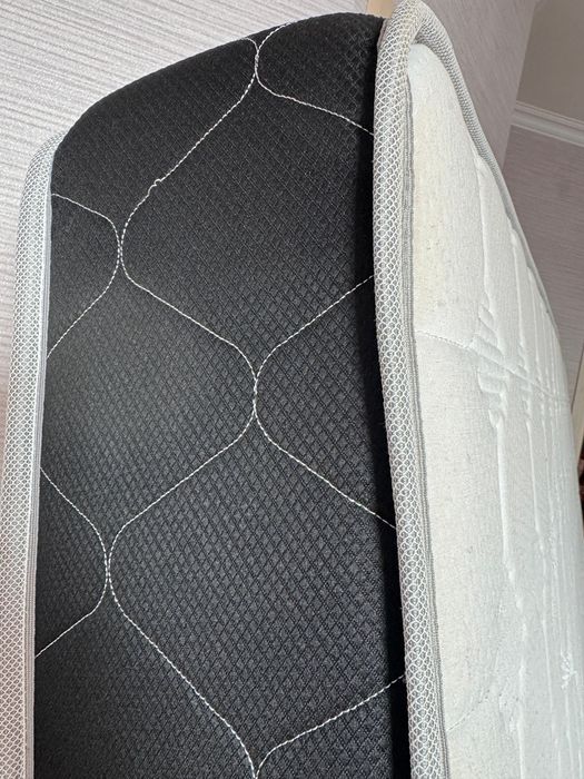 Кровать и матрас