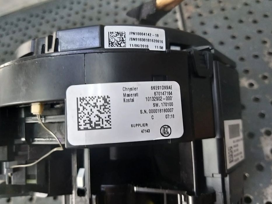 Maneta semnalizare stergator parbriz spirala volan maserati ghibli m157 670147164