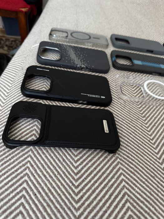 Чехлы Iphone 16pro