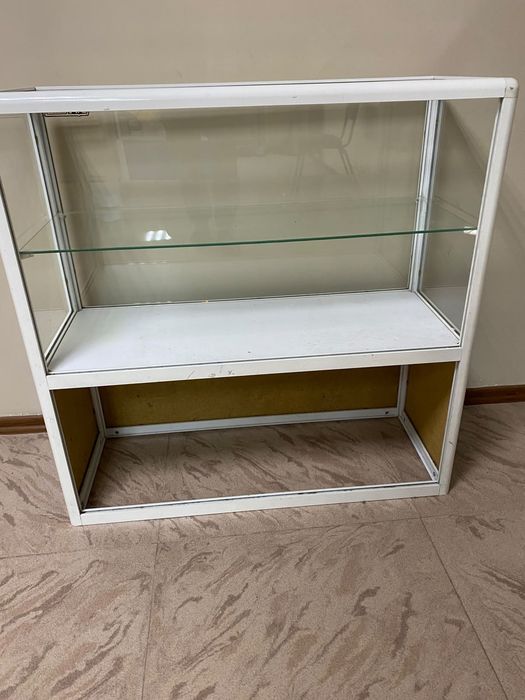 Продам витрины для магазина