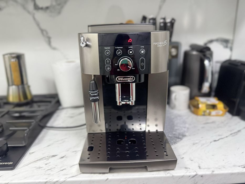 Espressor automat De’Longhi magnifica s smart,13 setari,folosit o data