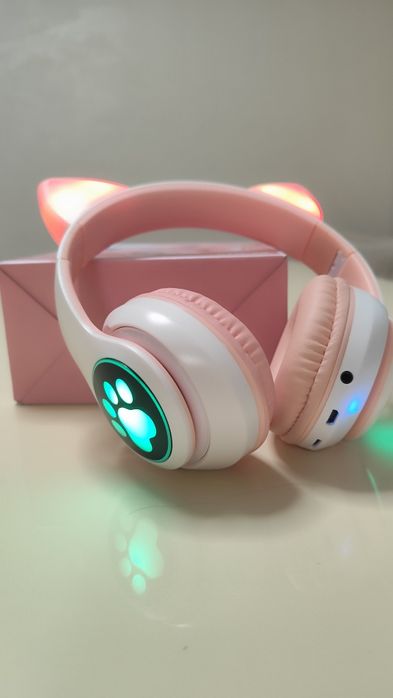 Безжични Bluetooth слушалки STN-28 с котешки уши и LED светлини