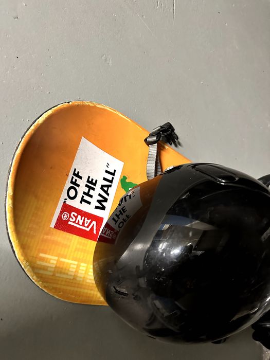 Свеж дамски/юношески сноуборд комплект 137см с обувки Vans (38 EU), каска и очила!