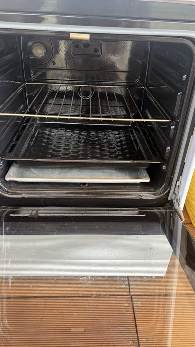 Продам б/у газовую плиту