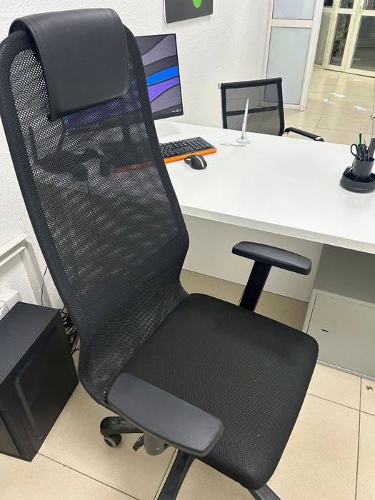 Продается офисная мебель