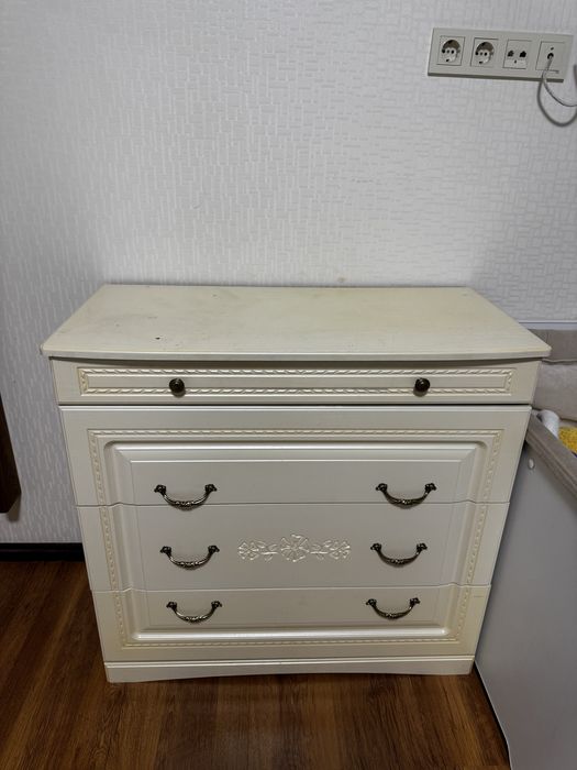 Продам спальный гарнитур Б/У.