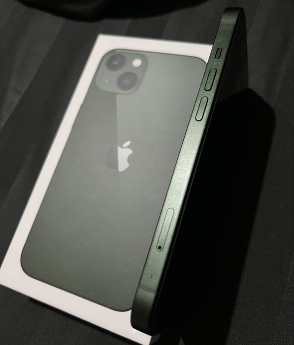 iPhone 13 в идеальном состоянии