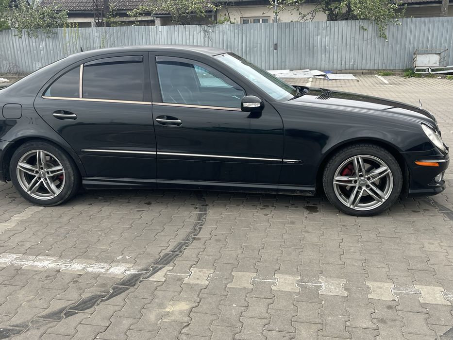 Mercedes Benz  E 2.7D