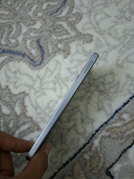 Xonor x8a 128/8 gb sotiladi