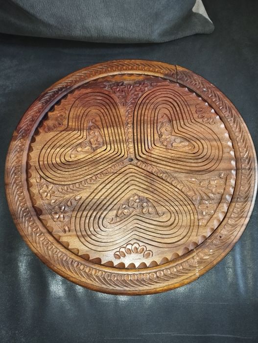 Различни Красиви дърворезби