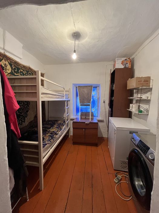 Үй сатылады тез арада. Бағасы 7млн келсімі бар.