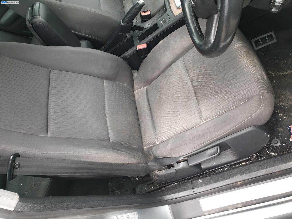 Scaun Dreapta Fata Textil Manual Fara Incalzire Audi A4 B7 2004 - 2008 [K7949]