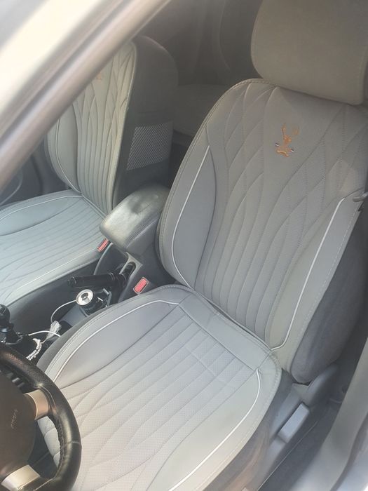 Nakidka avtomobil uchun