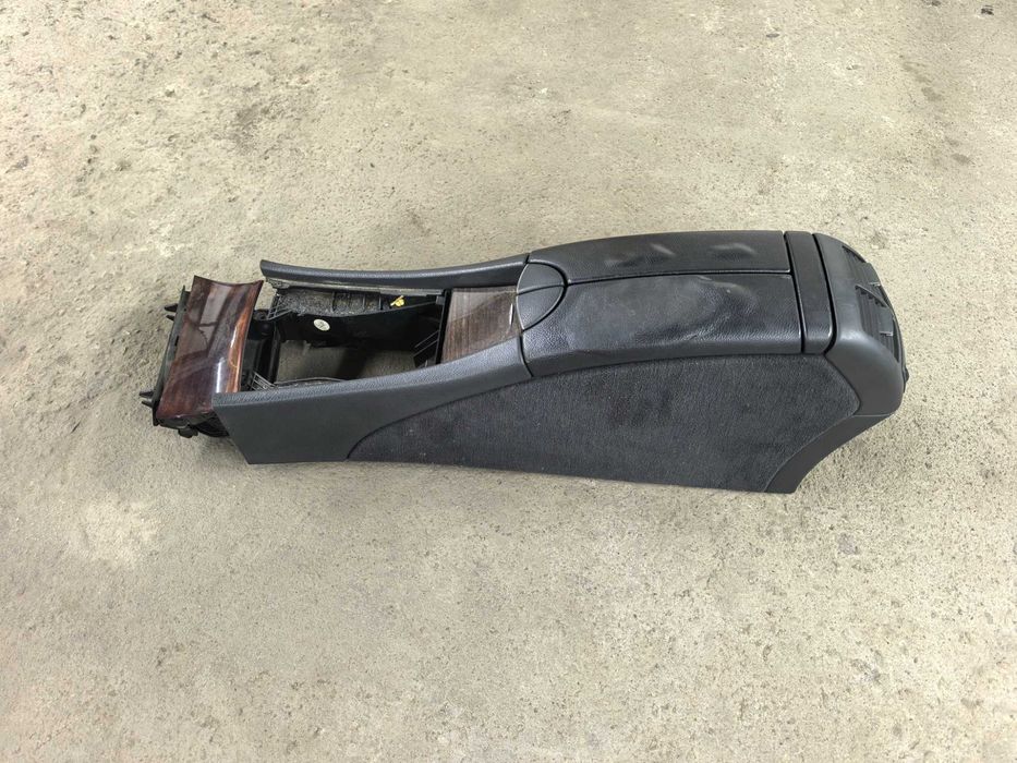 Подлокотник с пепельницей Мерседес 211