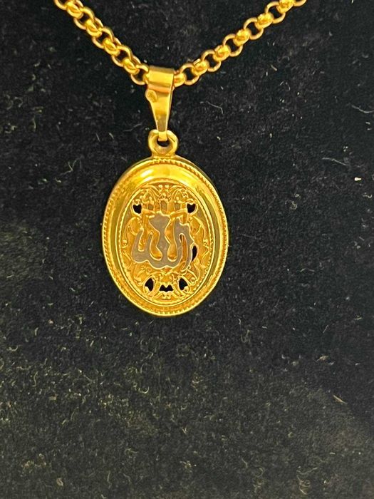 Златен Синджир с Висулка 56см 14к