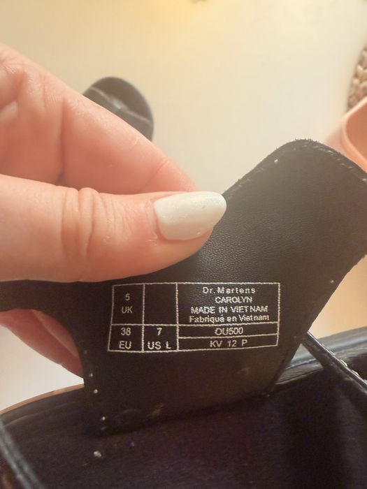 Dr. Martens Carolyne чисто нови сандали