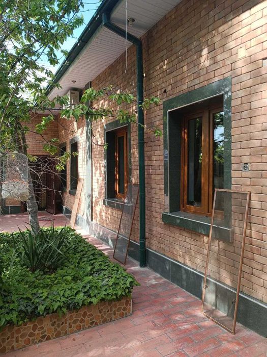 Участок в 4,77 сотки Яшнабадский р-н клиника МДС Сервис, кафе Виктория