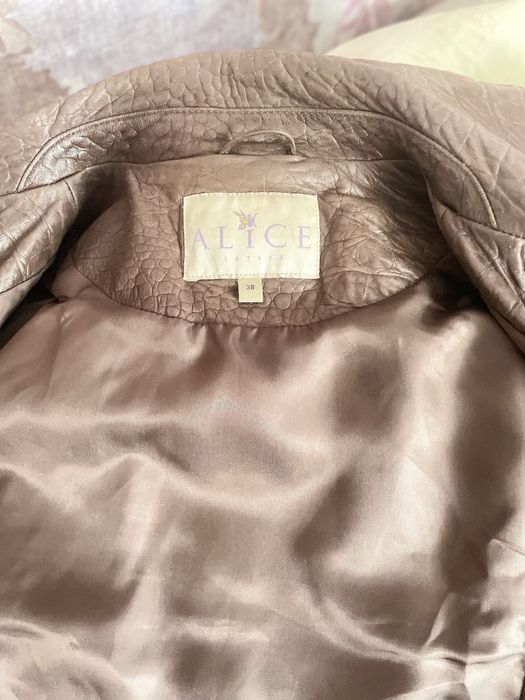 Кожаная куртка женская