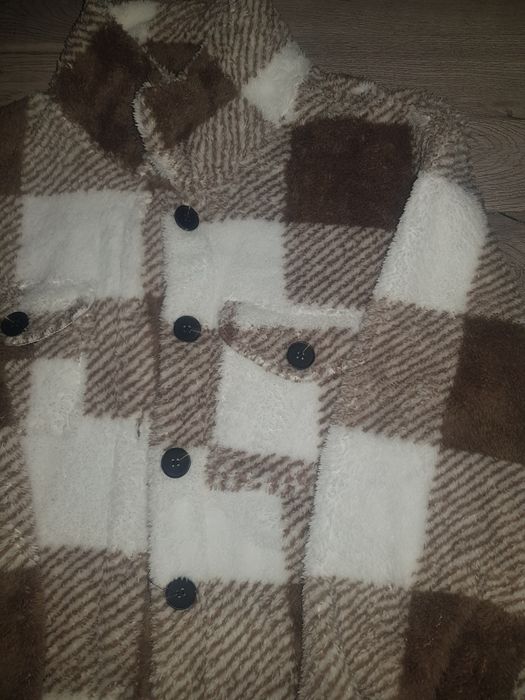 Blanita tip camasa femei