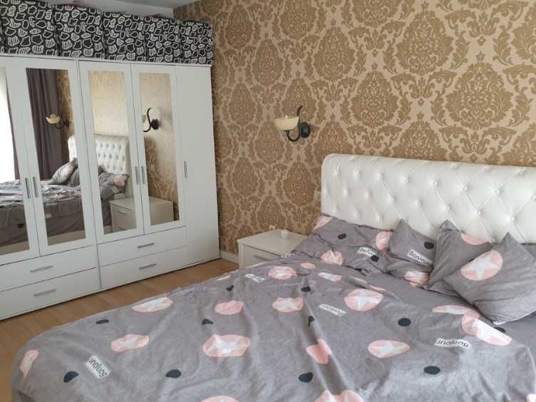 Дава се под наем Тристаен апартамент в Пловдив, Съдийски - 90 кв.м за 382.5 € - Снимка #2