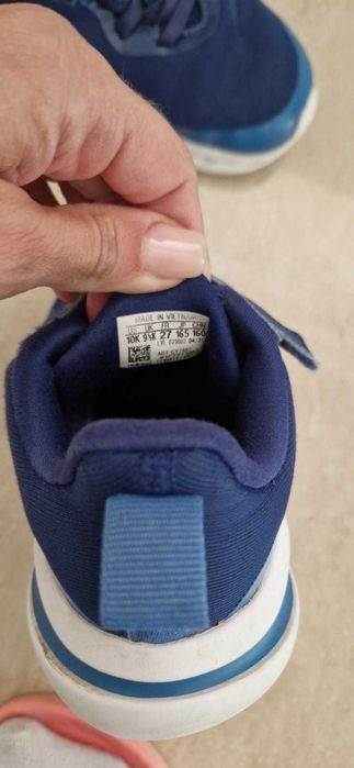 Детски маратонки ADIDAS номер 27 като нови