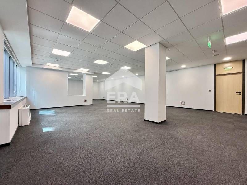 Дава се под наем Офис в София, Лозенец - 206 кв.м за 2268.99 € - Снимка #1