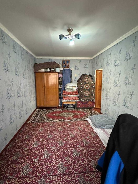 Продается квартира в Быв.общ. Яшнабадском районе 1-комнат 18м2 4-этаж