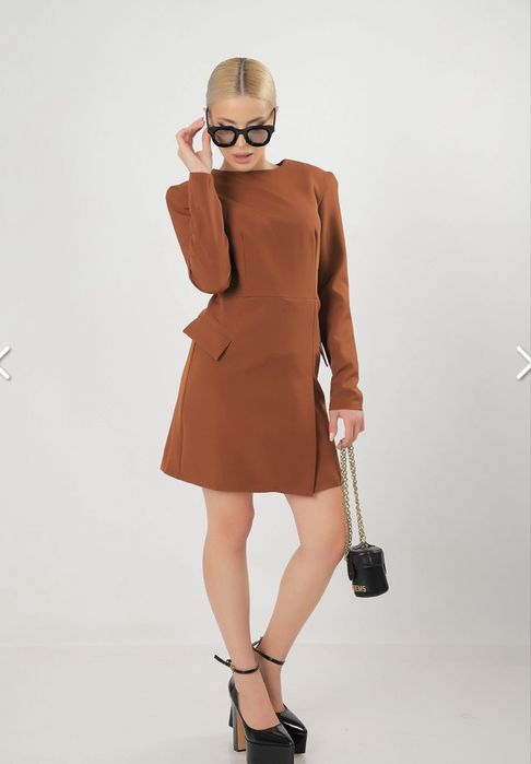 Нова рокля pause 40 размер