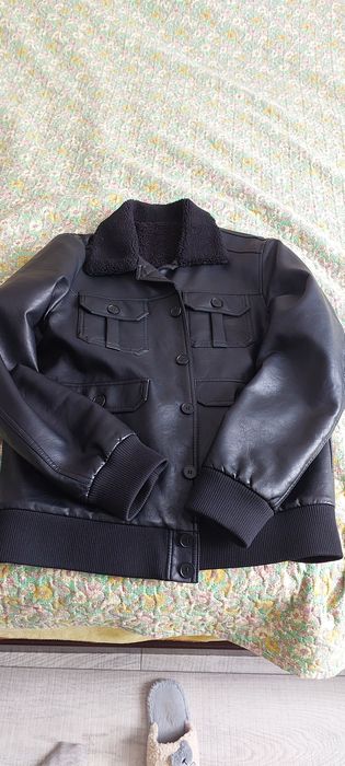 Продам кож куртка