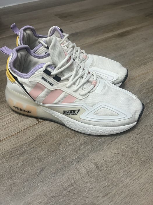 Кроссовки женские