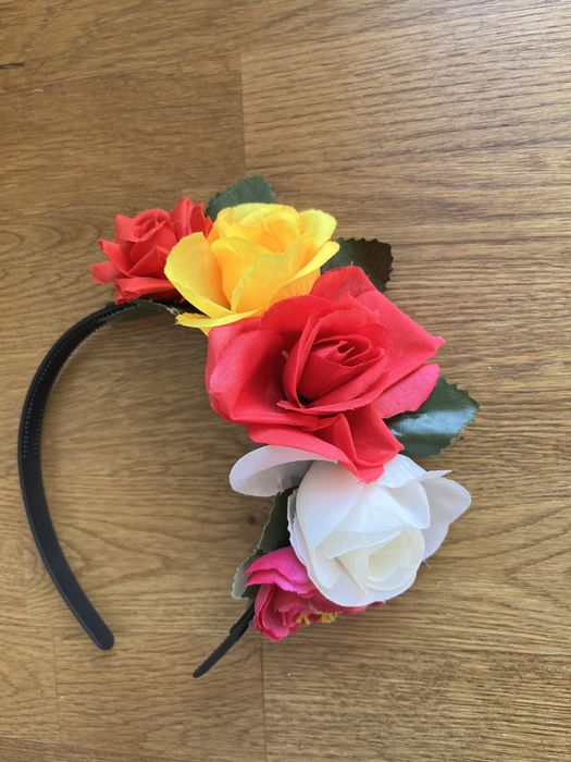 Диадема с цветя за народна носия