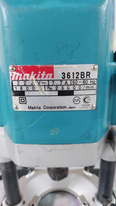 Продам фрезер MAKITA