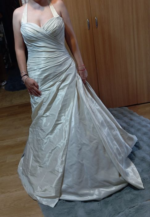Rochie mireasa crem