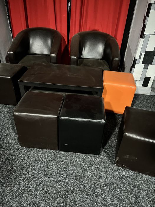 Canapele in stare foarte buna